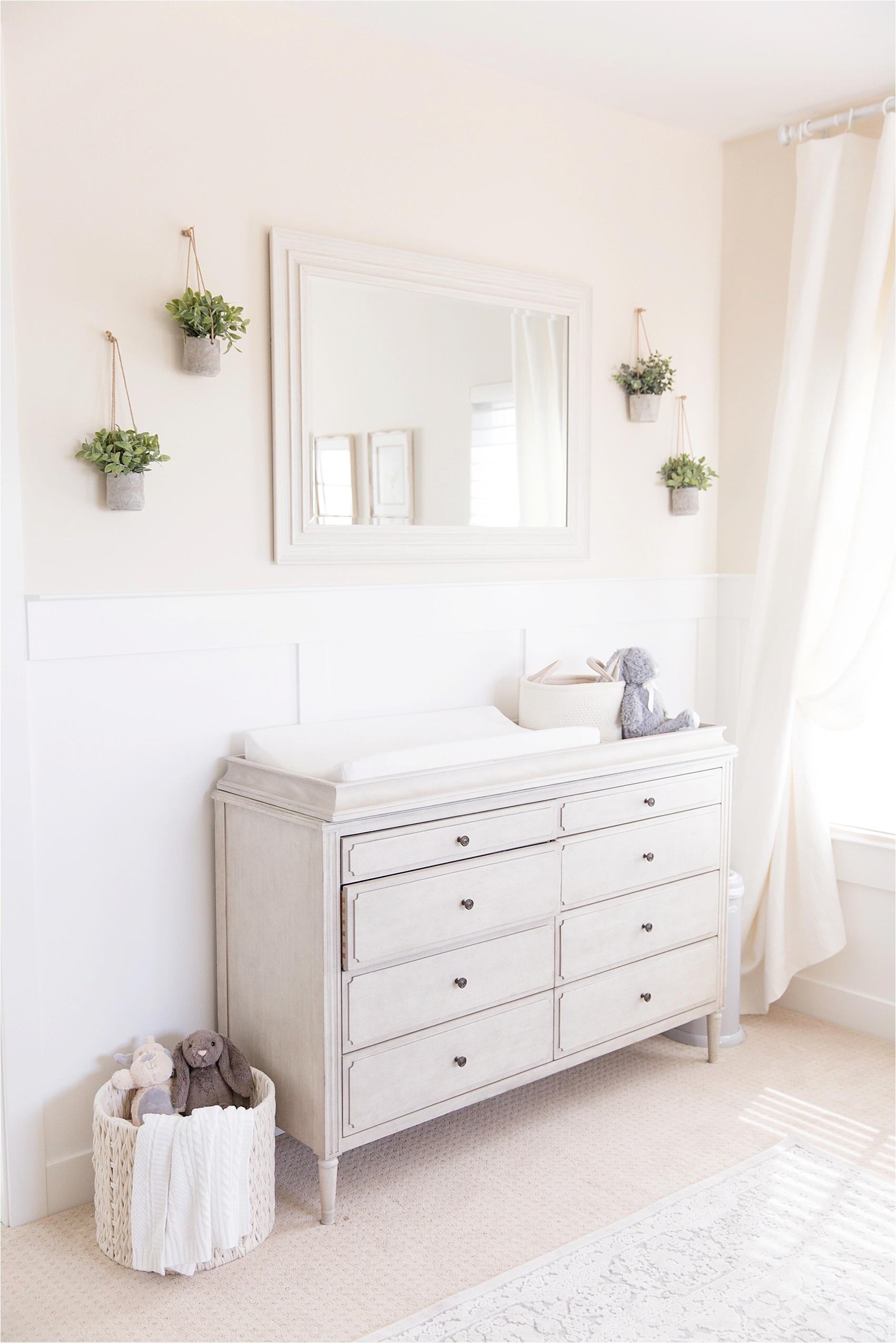 neutral baby animal nursery